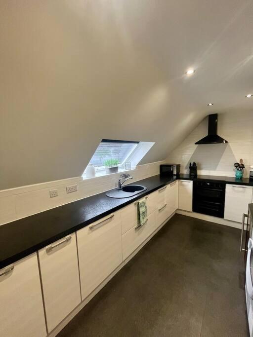 Bs - Luxury Top Floor 4 Bed Apartment With Garage In Town Centre - No Lift Stratford-upon-Avon Eksteriør bilde