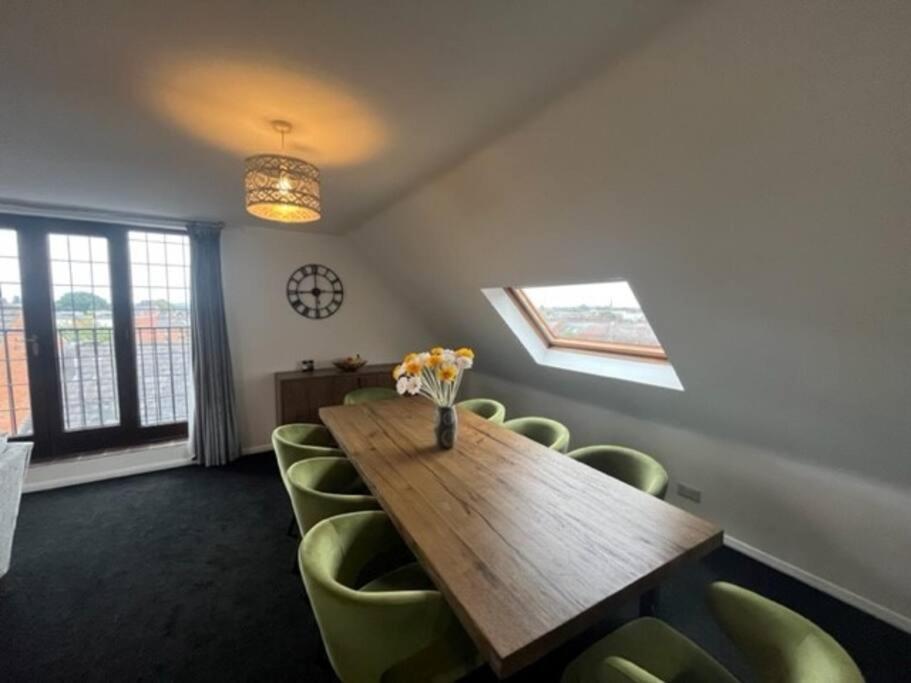 Bs - Luxury Top Floor 4 Bed Apartment With Garage In Town Centre - No Lift Stratford-upon-Avon Eksteriør bilde